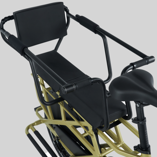 Copilot: mit Sitz- und Rückenkissen in der Ausstattungsvariante FULL.